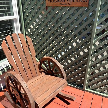 Alameda 3Br Unique Victorian Penthouse With Deck And Outdoor Furniture, Ac, 3 Blocks To Beach & Shopping Center & 2 Free Parking Spaces ภายนอก รูปภาพ