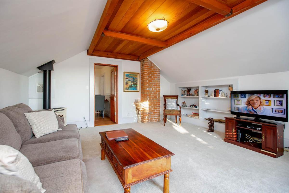 Alameda 3Br Unique Victorian Penthouse With Deck And Outdoor Furniture, Ac, 3 Blocks To Beach & Shopping Center & 2 Free Parking Spaces ภายนอก รูปภาพ