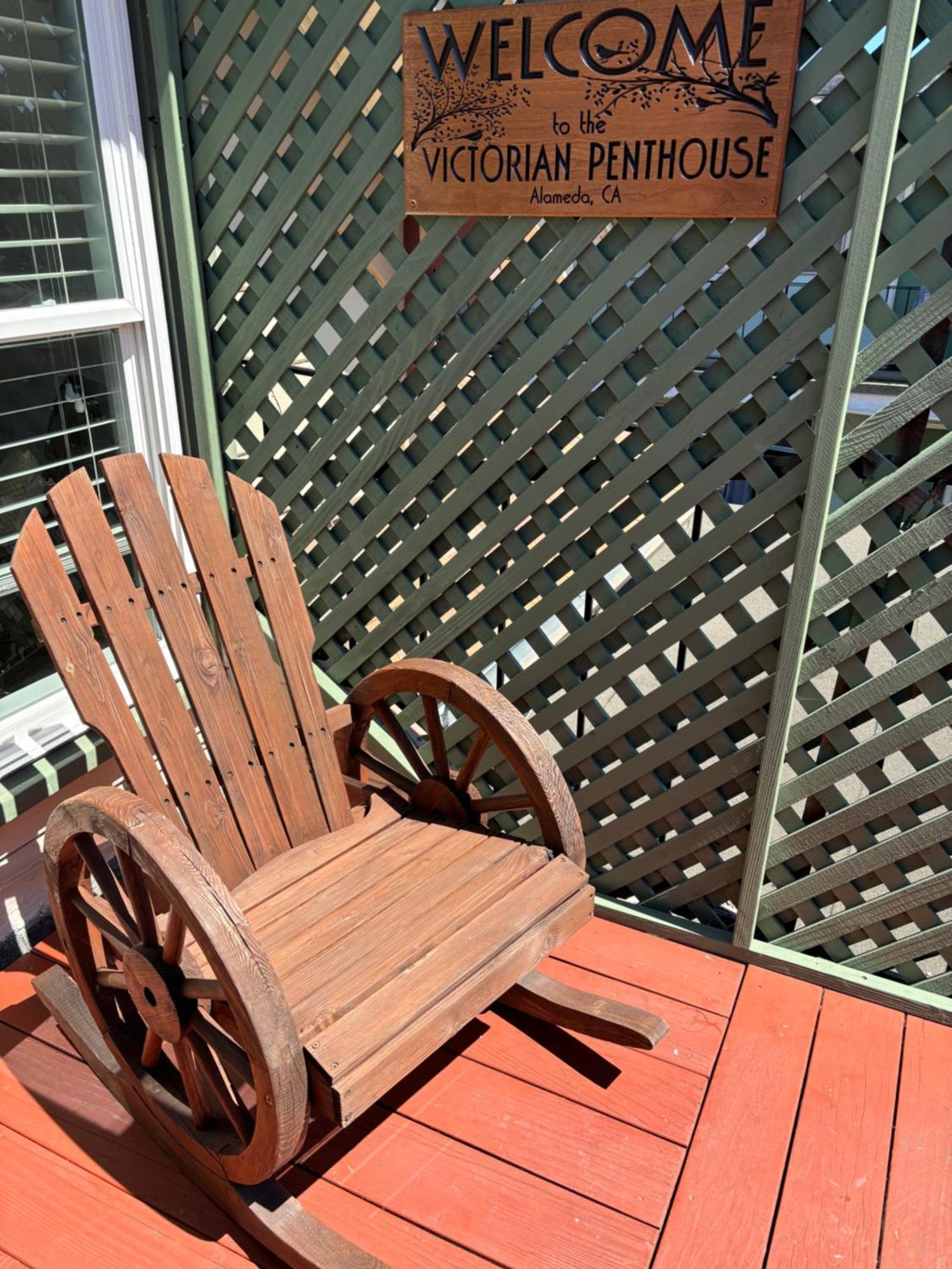 Alameda 3Br Unique Victorian Penthouse With Deck And Outdoor Furniture, Ac, 3 Blocks To Beach & Shopping Center & 2 Free Parking Spaces ภายนอก รูปภาพ