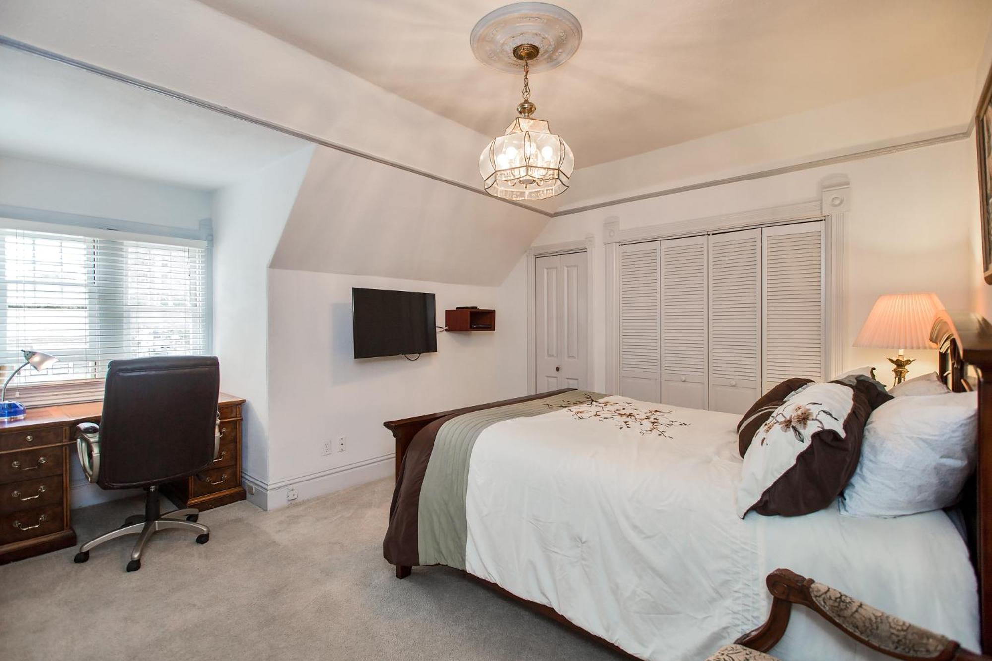 Alameda 3Br Unique Victorian Penthouse With Deck And Outdoor Furniture, Ac, 3 Blocks To Beach & Shopping Center & 2 Free Parking Spaces ภายนอก รูปภาพ